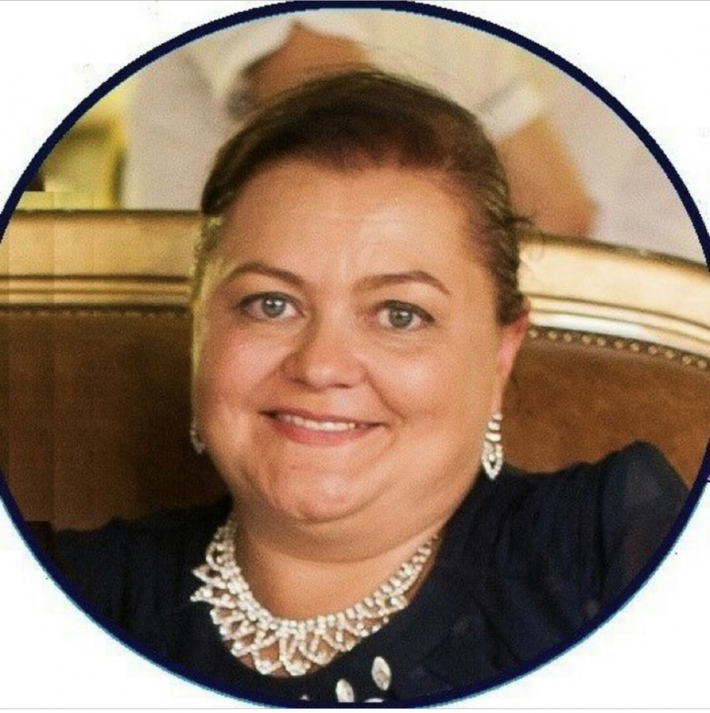 Олена Звонарьова